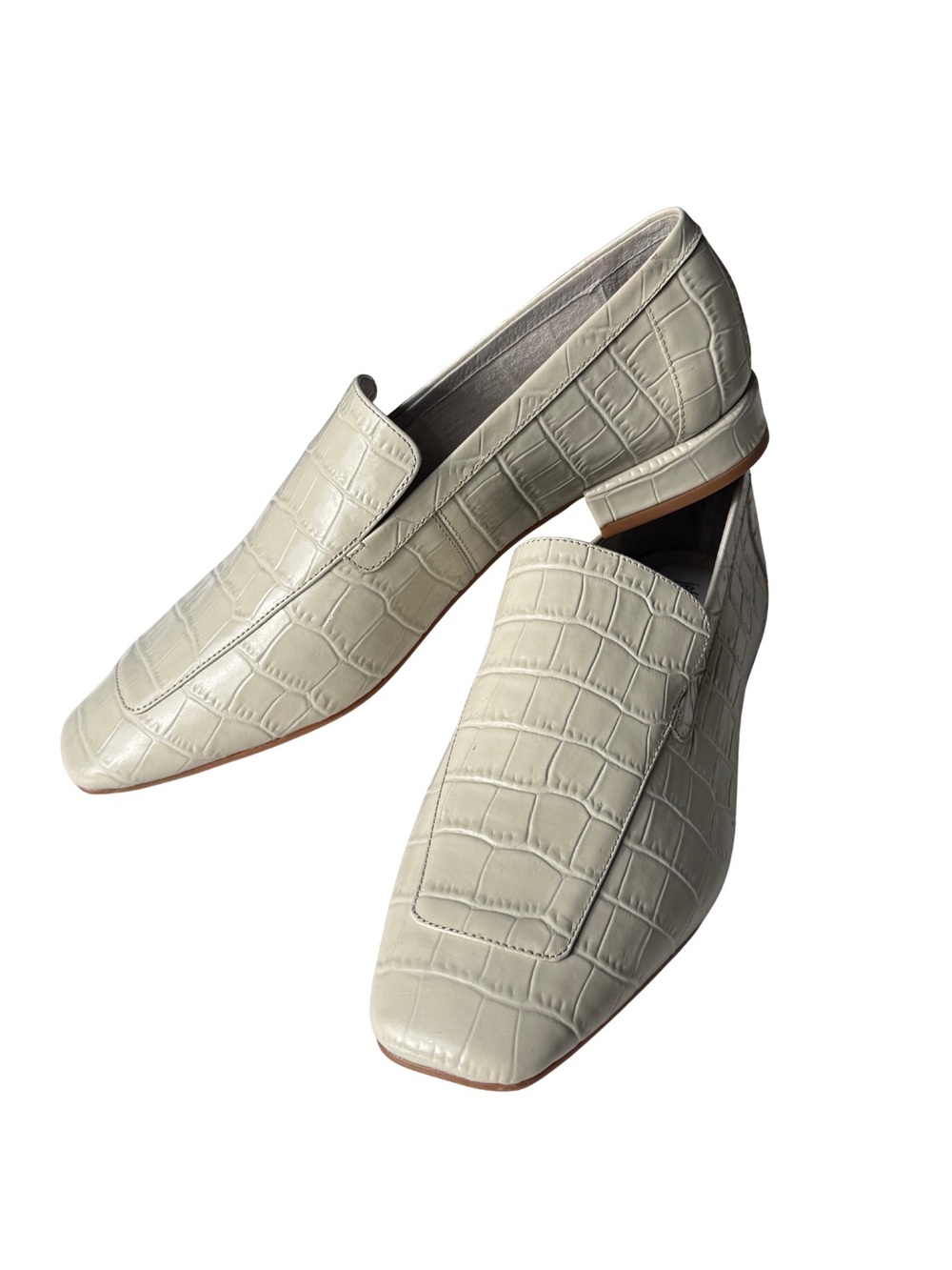 Jeffrey Campbell Women’s Cream Croc-Embossed Loafers